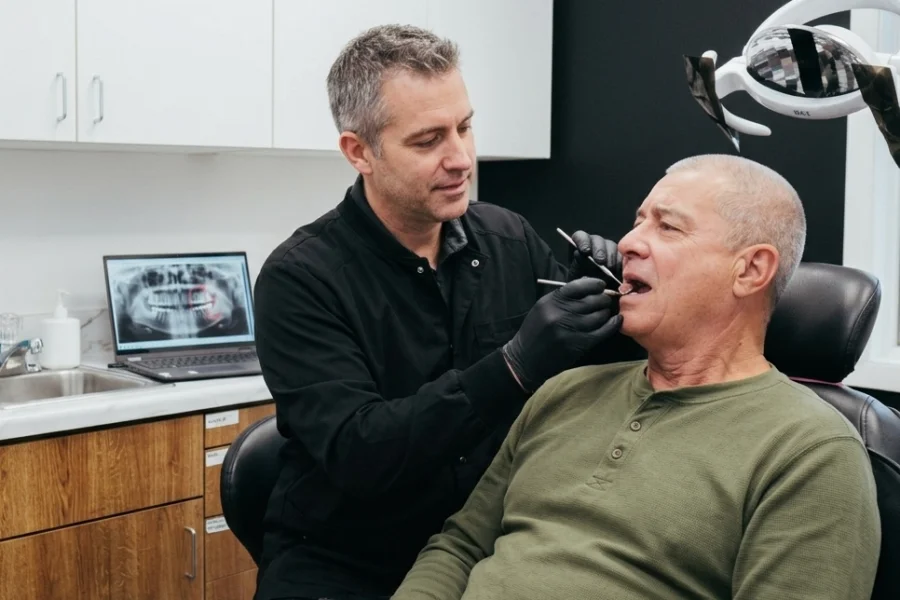 Atención profesional de una urgencia dental en McLeod Dental